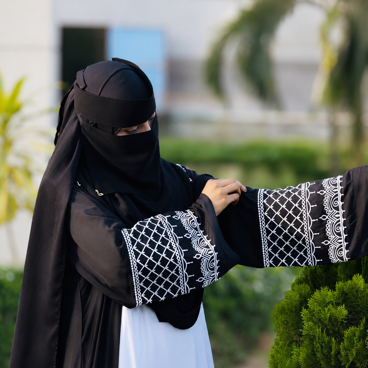 Premium 3-Piece Dubai Fabric Abaya - Image 3